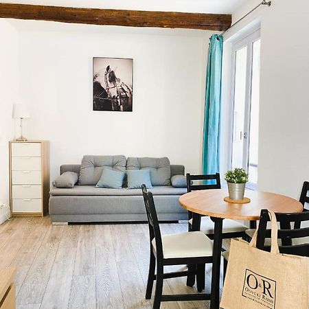 Or - Studio En Plein Centre De L'Isle Sur Sorgue Apartment Exterior photo
